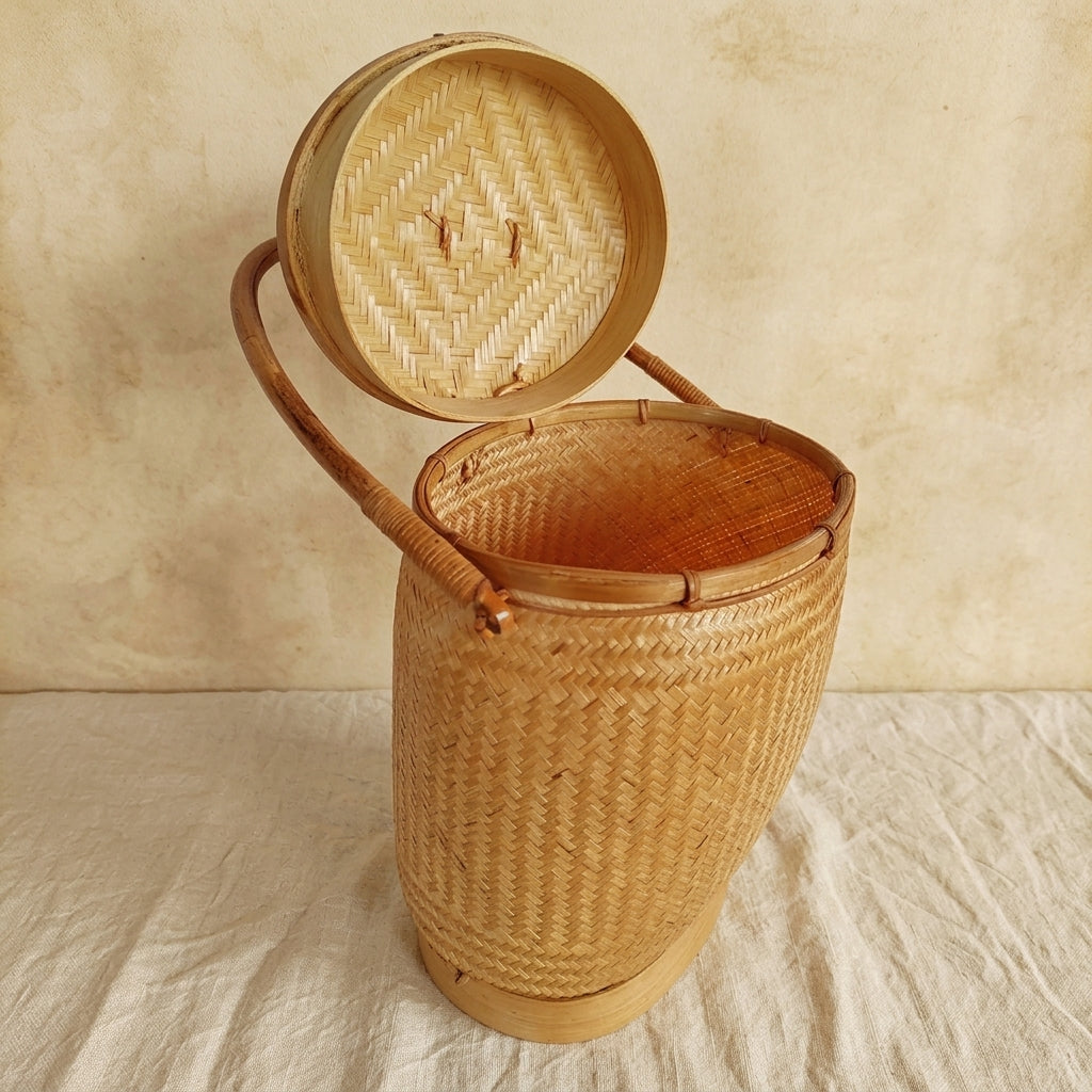 Handmade Oval Bamboo Basket Bag – Vintage Woven Handbag with Lid
