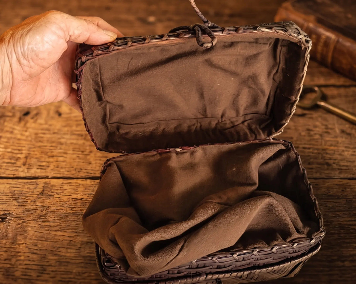 Handwoven Bamboo Box Bag – Vintage Storage Chest with Handle