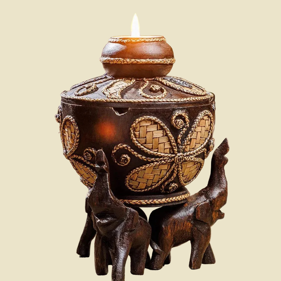 Dimensions of the vintage wooden ashtray measuring 21cm in height and 14.5cm in diameter.